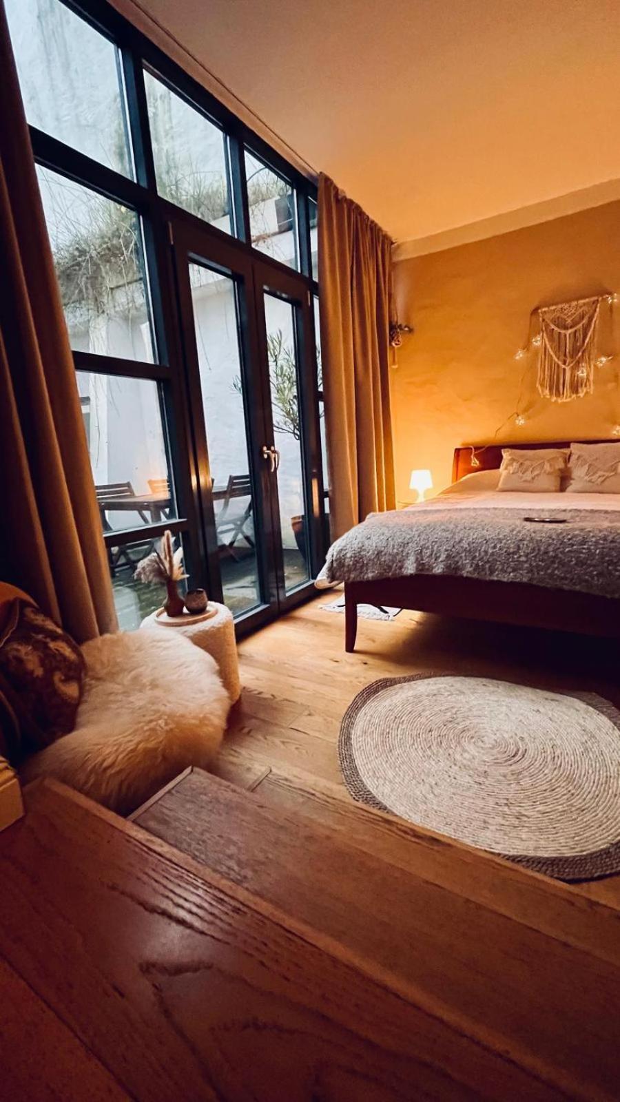 Apartment Am Schloss - Flair ซาร์บรึคเคน ภายนอก รูปภาพ