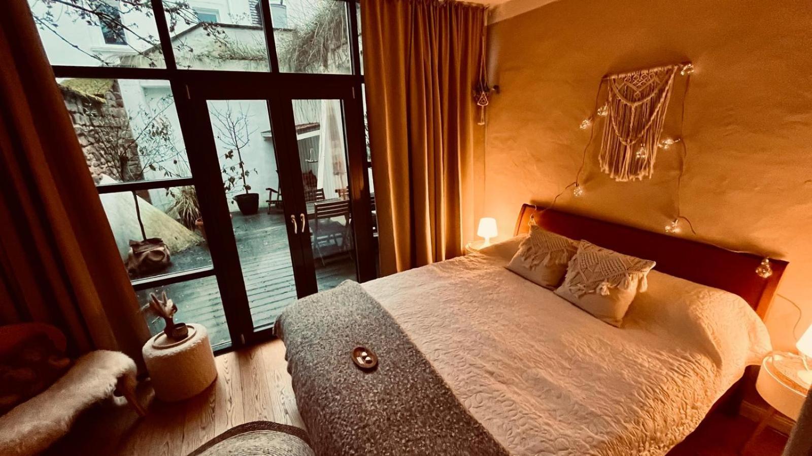 Apartment Am Schloss - Flair ซาร์บรึคเคน ภายนอก รูปภาพ